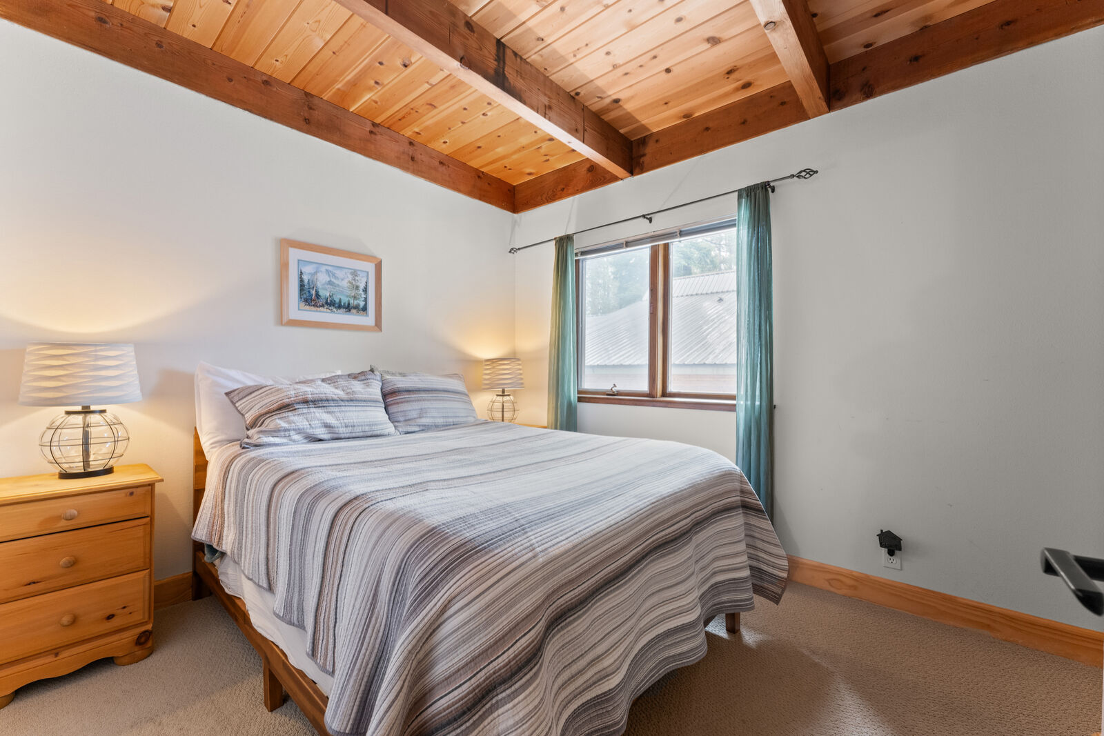 Guest bedroom