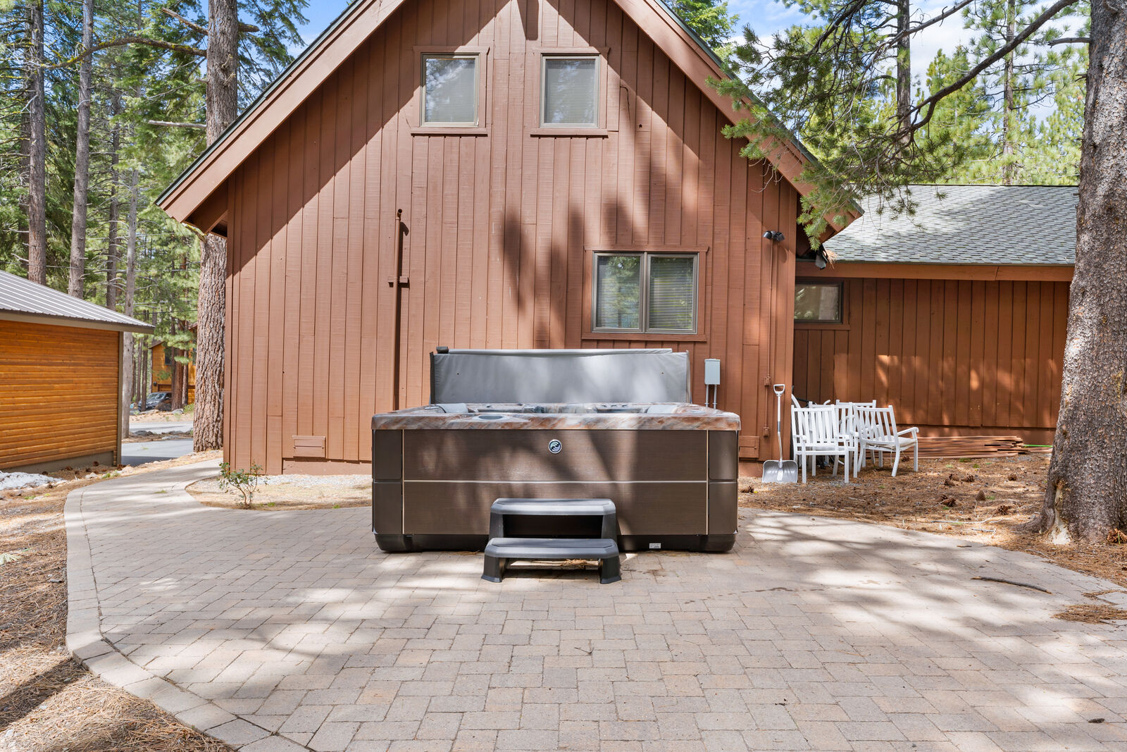 Private hot tub on the patio